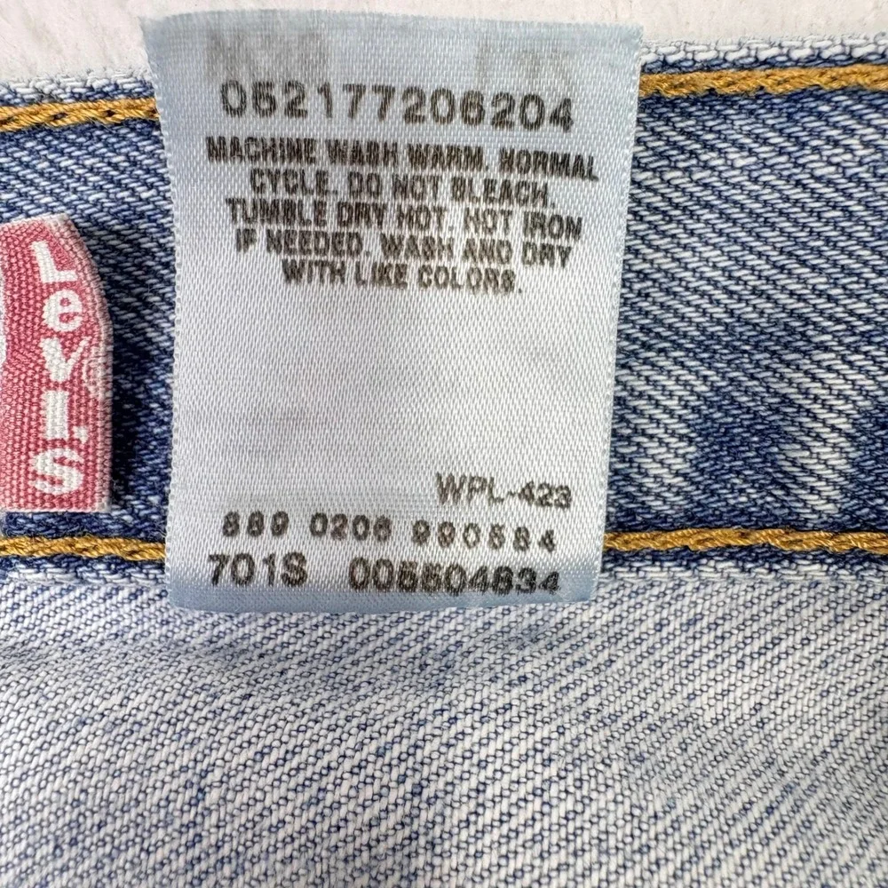Levis 550 Relaxed Fit Light Wash Denim Jeans Mens 36x32 Measures 35x30‎ Y2K Worn